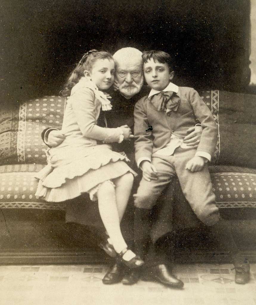 victor hugo et ses petits enfants georges et jeanne c85300